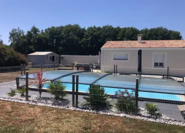 Charmante maison neuve de Vacances avec accès piscine