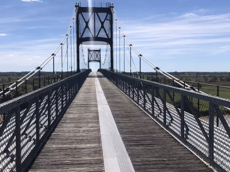 Le pont suspendu de Tonnay-Charente