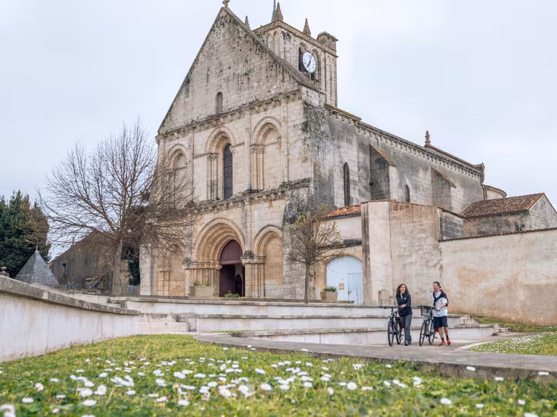 La Flow Velo _ Eglise Saint-Savinien