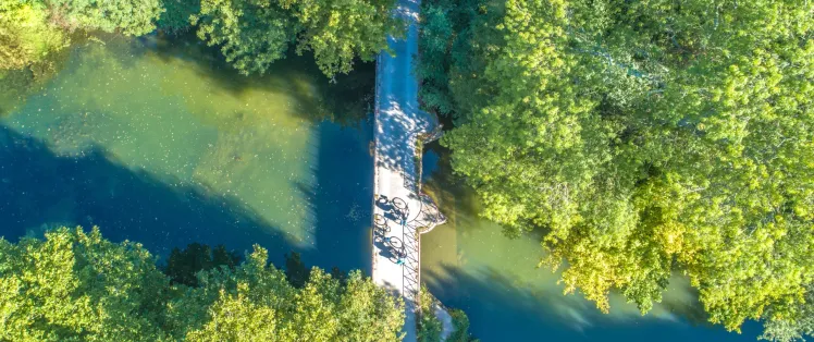 L'itinéraire de La Flow Vélo, passerelle sur la Charente à Jarnac
