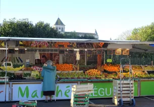 Marché fermier de Chaniers (Charente-Maritime)